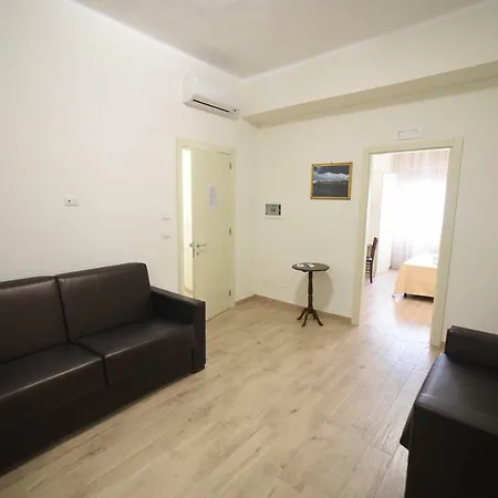 Guest house Fra'imari 3*